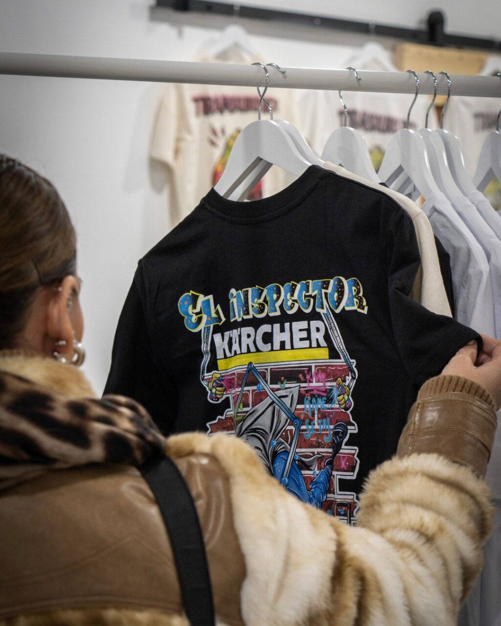 Instagram post from kamesetas_shop. This post is in position 4.